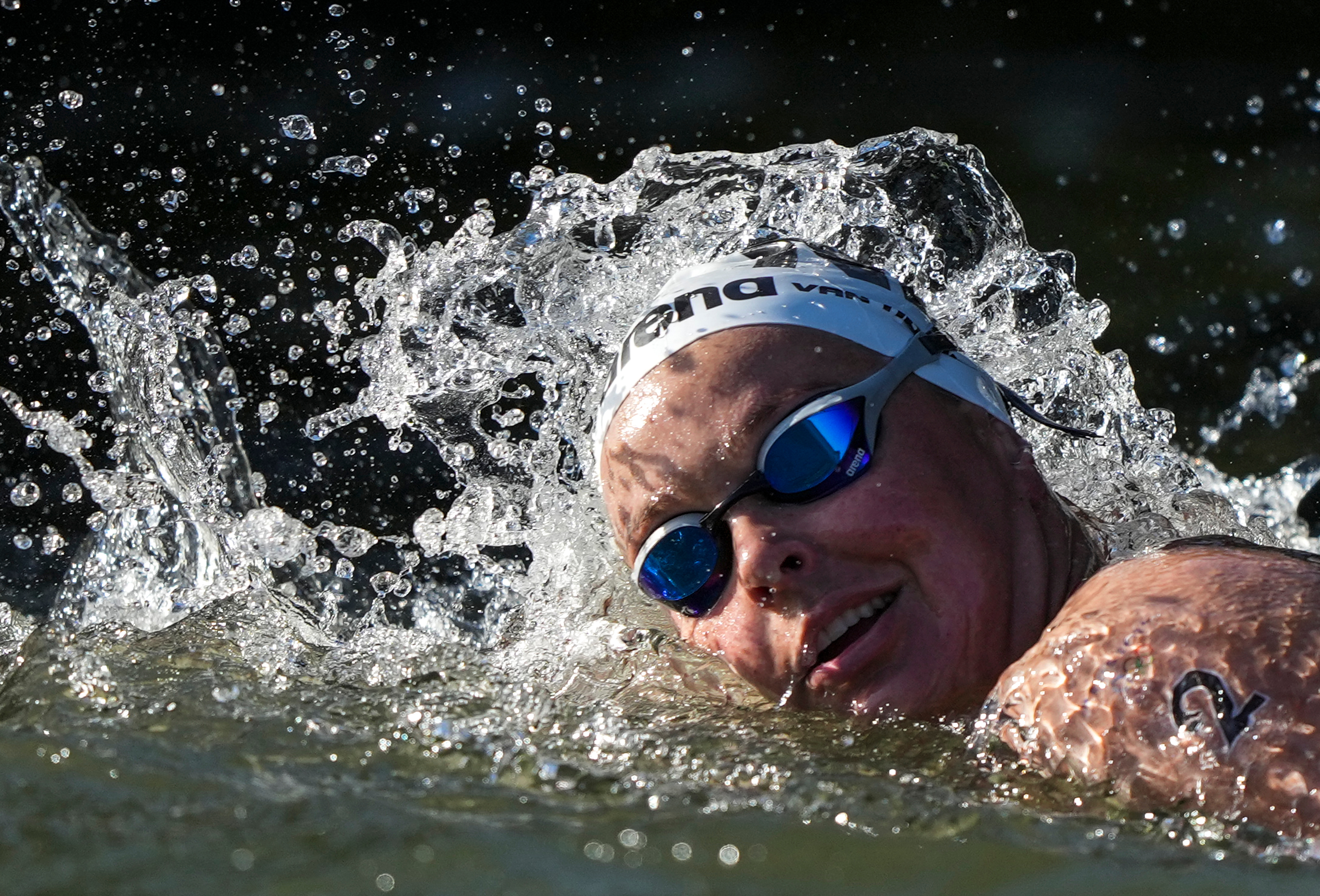 巴黎奥运会丨马拉松游泳——女子10公里赛况