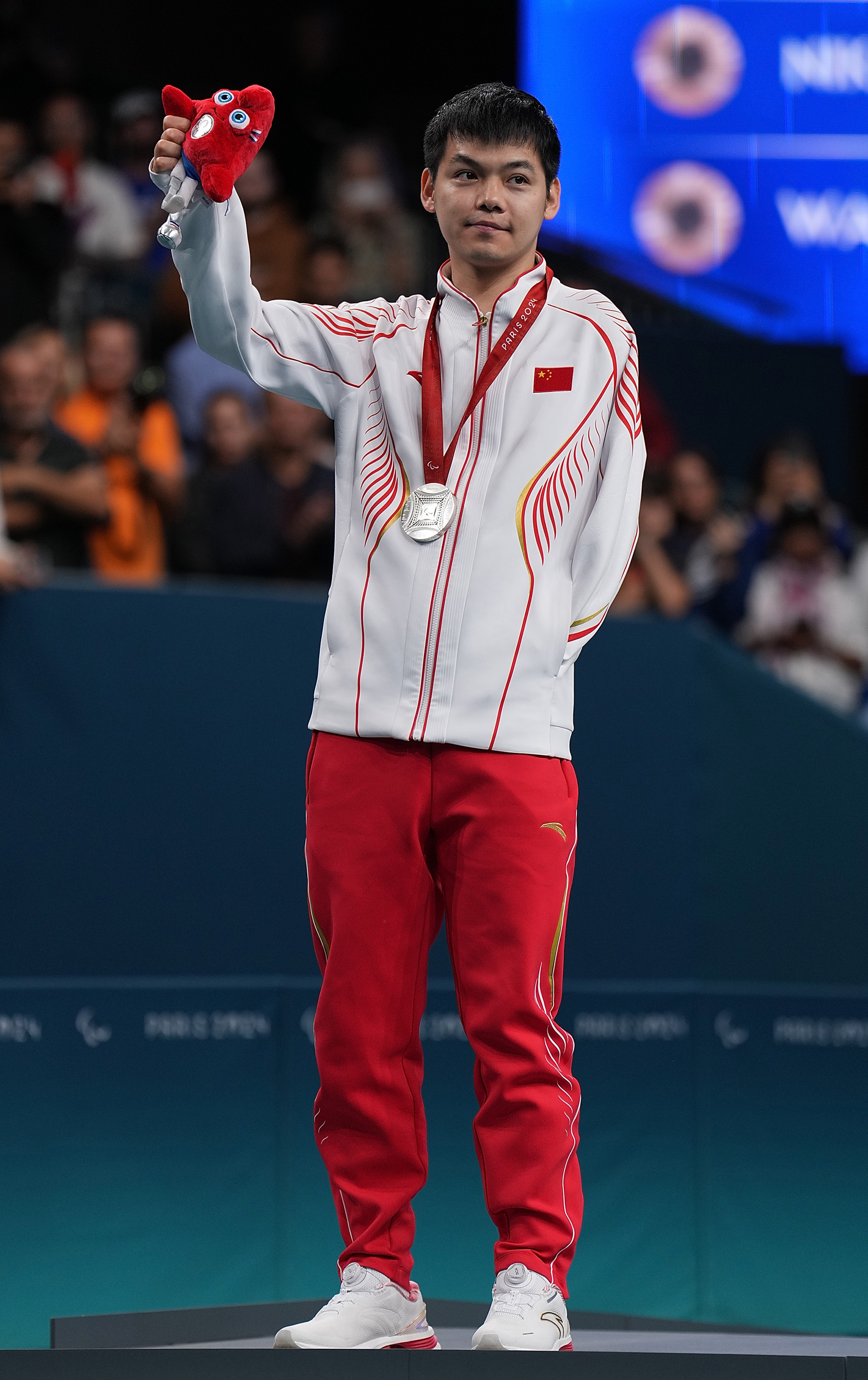 乒乓球——赵帅获男单8级亚军