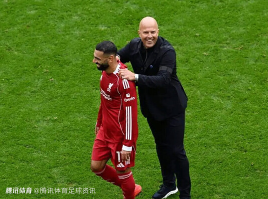 红军跟队记者：利物浦坚持主帅用人自主权 不会因萨拉赫不满就解雇斯洛特